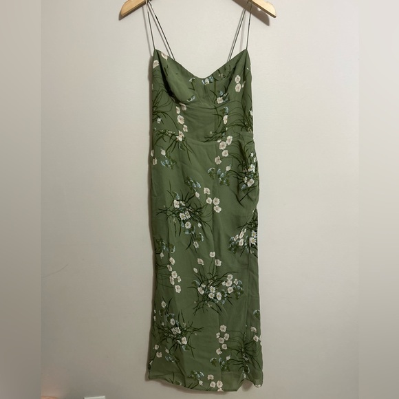 ⭐️Reformation Sage Green Floral Maxi Dress 2⭐️ - Picture 5 of 7